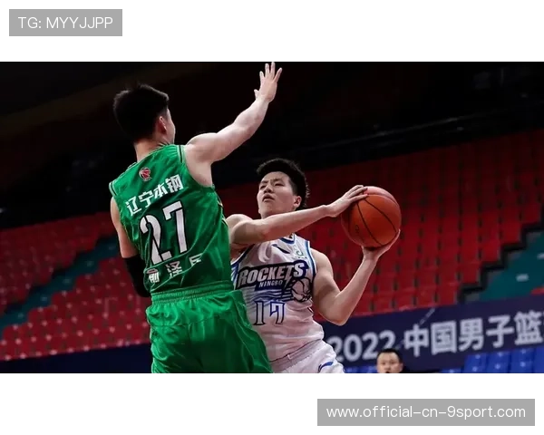 全运会男篮：俞泽辰运球突破，垫一步上演单臂暴扣，辽宁男篮俞泽辰父母