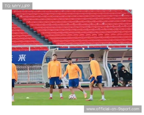 球员赛季中段体能下滑,医疗组介入调整训练,助力球员状态回升