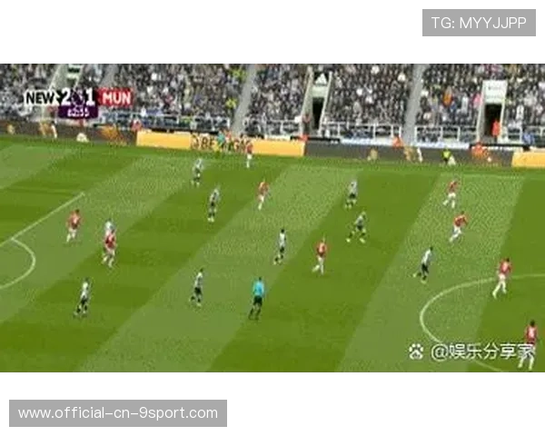 高位逼抢打乱对手中后场组织，高位进攻